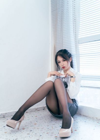 方子传未删减版_JVID性感写真